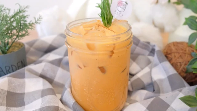 Iced Thai Tea Latte
